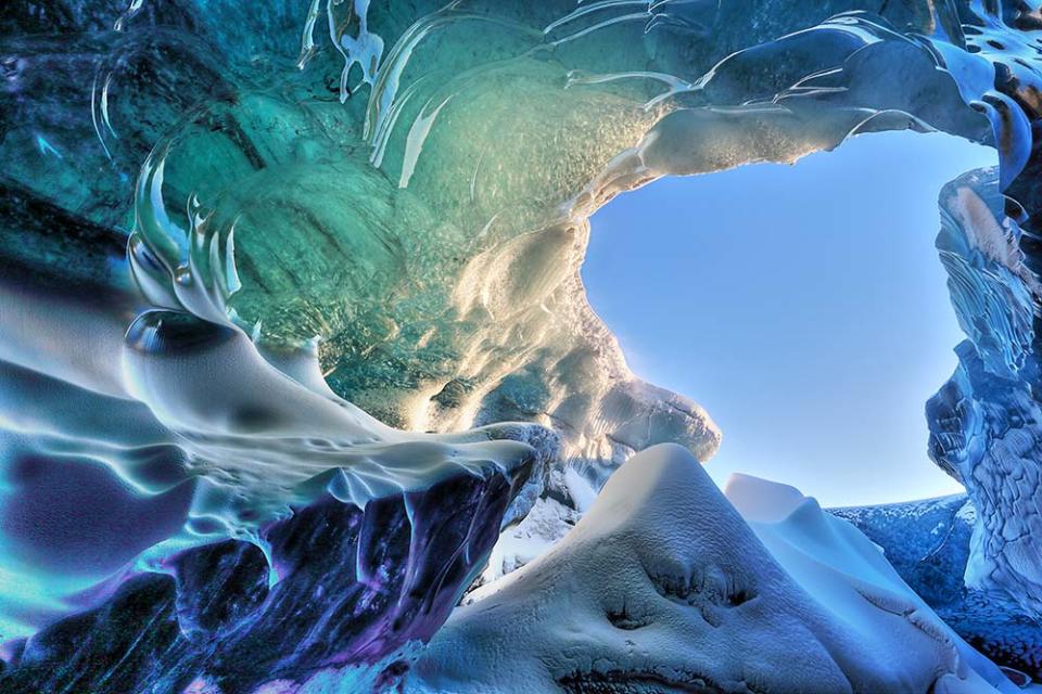藍冰洞（Image Source : Getty Creative/iStockphoto）