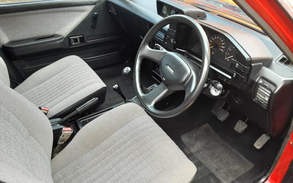 The Tercel's features included a six-speed gearbox