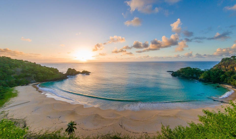 En el archipiélago de Fernando de Noronha, en Brasil, llevaban 12 años sin el nacimiento de un bebé porque está prohibido al no haber servicio de maternidad. Las madres deben viajar al continente para dar a luz. (Foto: AFP)