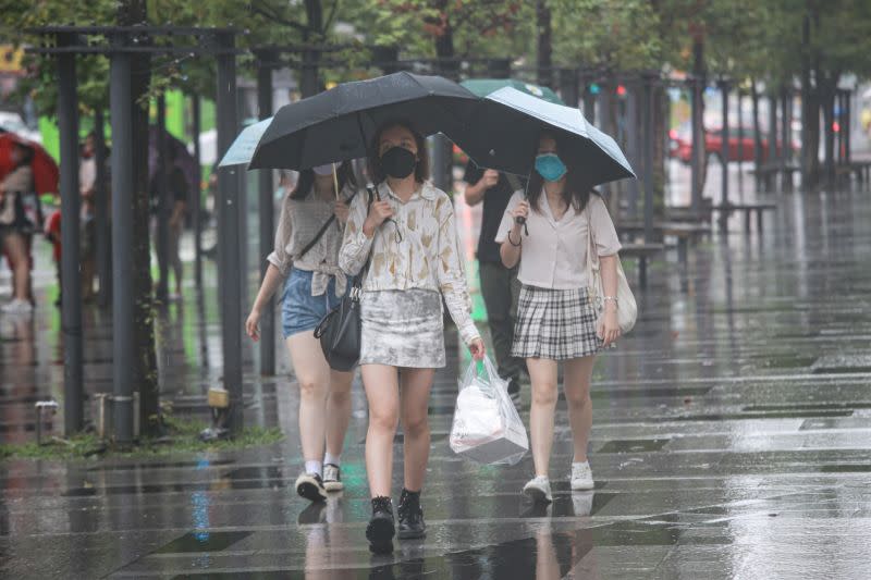 ▲明（5）日東北季風增強，北台灣降溫明顯，週五和週六（10/7~10/8）宜蘭、花蓮恐有豪雨降下。（圖／記者葉政勳攝）