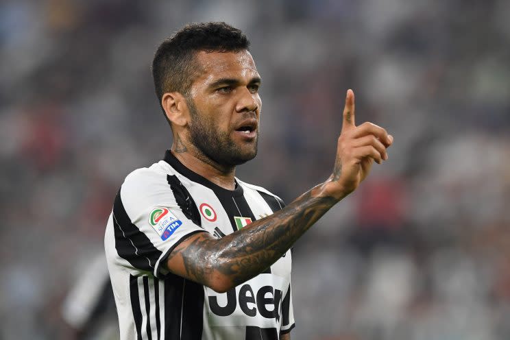 Dani Alves durante un partido de la Juventus (Foto: Originais Do Yahoo!)