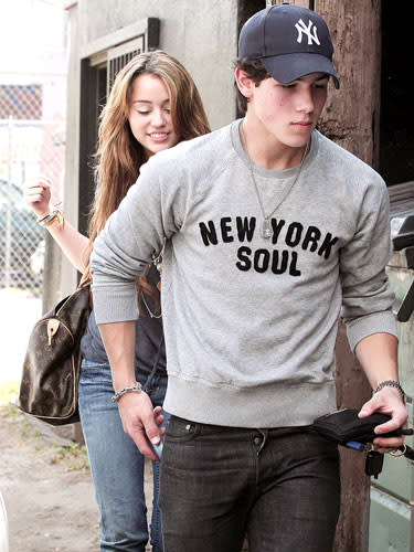 Miley Cyrus & Nick Jonas