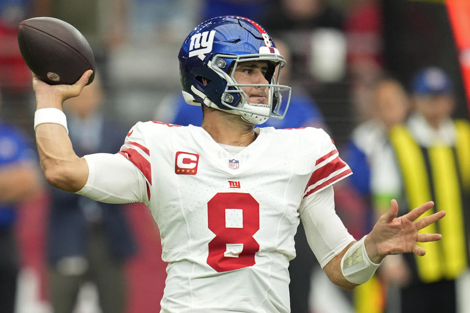 New York Giants quarterback Daniel Jones (8) throws against the Arizona Cardinals during the first half of an NFL football game, Sunday, Sept. 17, 2023, in Glendale, Ariz. (AP Photo/Ross D. Franklin)