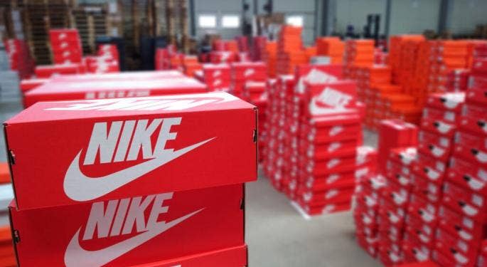 Nike enfrenta racha perdedora histórica ante desafíos en China