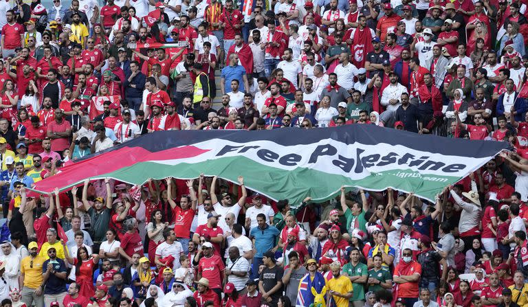 Una bandera propalestina durante el Mundial de Fútbol de 2022