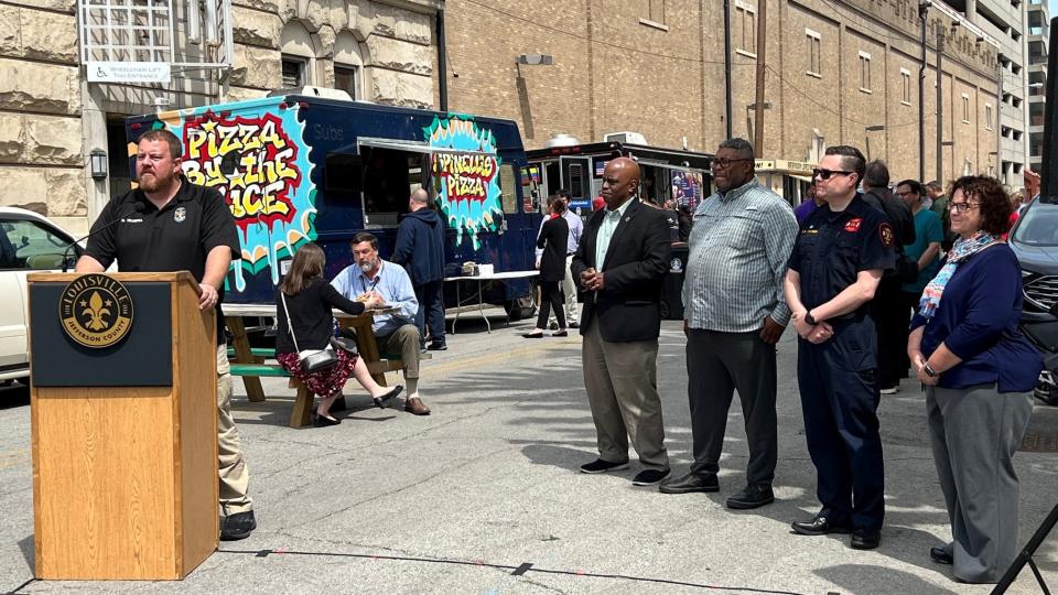 The first Food Truck Clinic program launched Thursday, offering a one-stop shop for Louisville food vendors to get permits needed to operate.