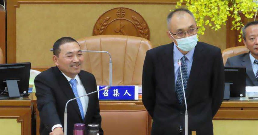 侯友宜否認列議員黑名單，戴瑋姍要求測謊。（圖／葉德正攝）