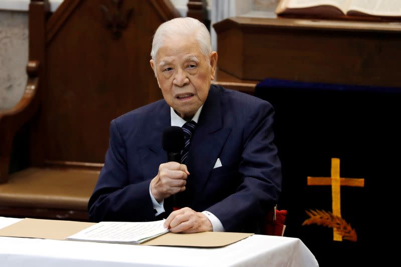 FILE PHOTO: Taiwanese former President Lee Teng-hui attends an event to campaign for Taiwan to be recognised as a participant in the United Nations and World Health Organization, in Taipei