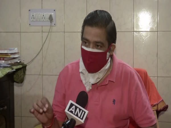 Sunil Sharma, Chief Pandit and Cremation Manager at Ghazipur crematorium. (Photo/ ANI)