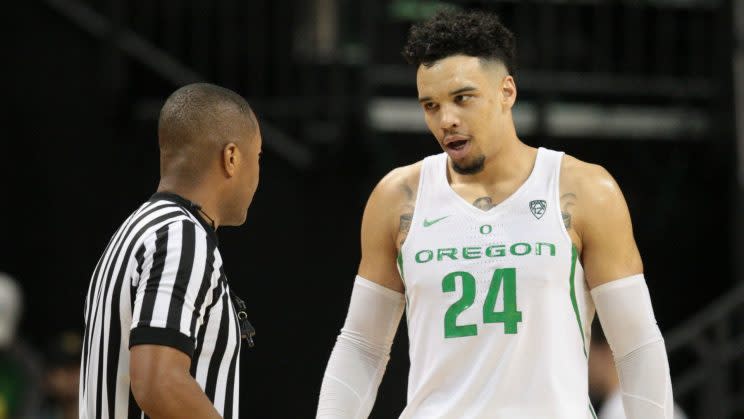 Oregon’s Dillon Brooks pulled another “Grayson Allen” during the Pac-12 Championship, throwing a rouge elbow to Allonzo Trier’s midsection that stopped the game for a review. We’ve seen Brooks’ antics before when he had one of the worst flops in history against Utah in January.