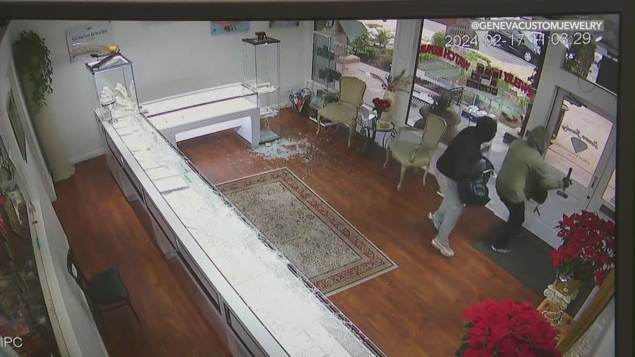 Once the owner began shooting, the thieves ran out of the jewelry store. (KTLA)