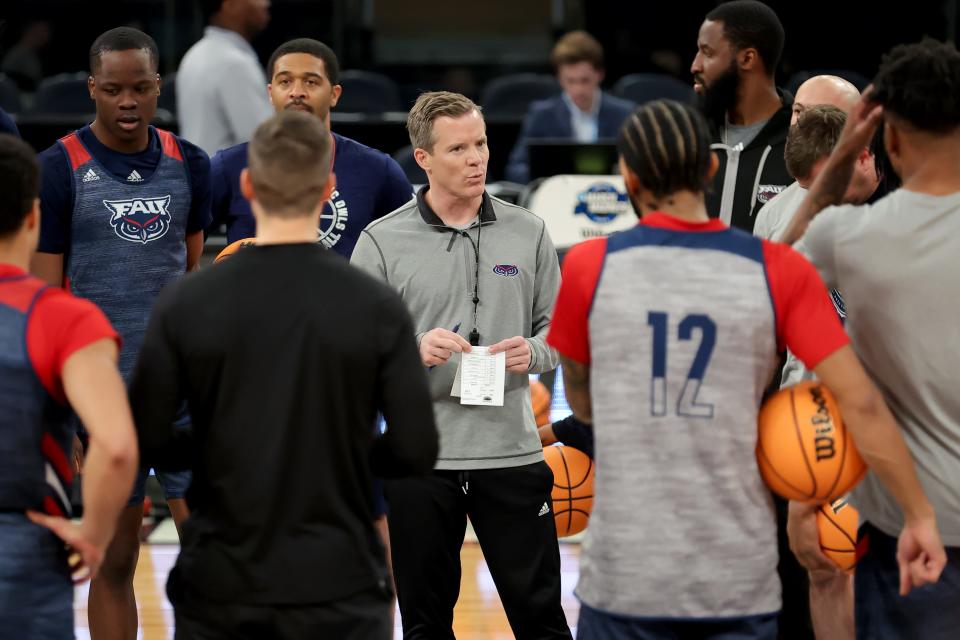 Mar 22, 2023; New York, NY, USA; Florida Atlantic Owls head coach Dusty May talks to his team during practice a day before their game against the Tennessee Volunteers at Madison Square Garden. Mandatory Credit: Brad Penner-USA TODAY Sports