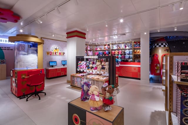 FAO Schwarz outlet store