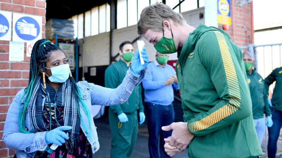 World Rugby Player of the Year Pieter-Steph du Toit during the #StrongerTogether for R32-12 media opportunity at Food Forward SA on June 18, 2020 in Cape Town, South Africa. (Photo by Ashley Vlotman/Gallo Images/Getty Images)