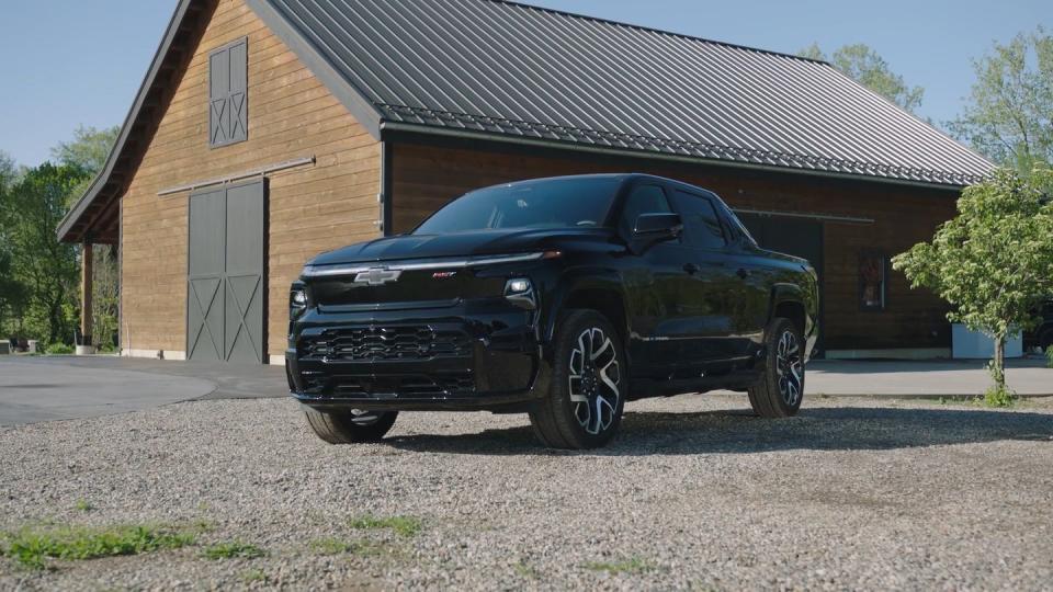 2024 chevrolet silverado ev rst