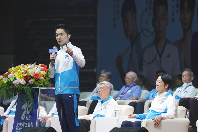 113全中運開幕  蔣萬安出席 113年全國中等學校運動會在台北，20日下午在台北 小巨蛋盛大舉辦開幕典禮，主辦城市台北市市長蔣萬 安（左）出席，致詞時祝福運動員拿下好成績。 中央社記者徐肇昌攝  113年4月20日 