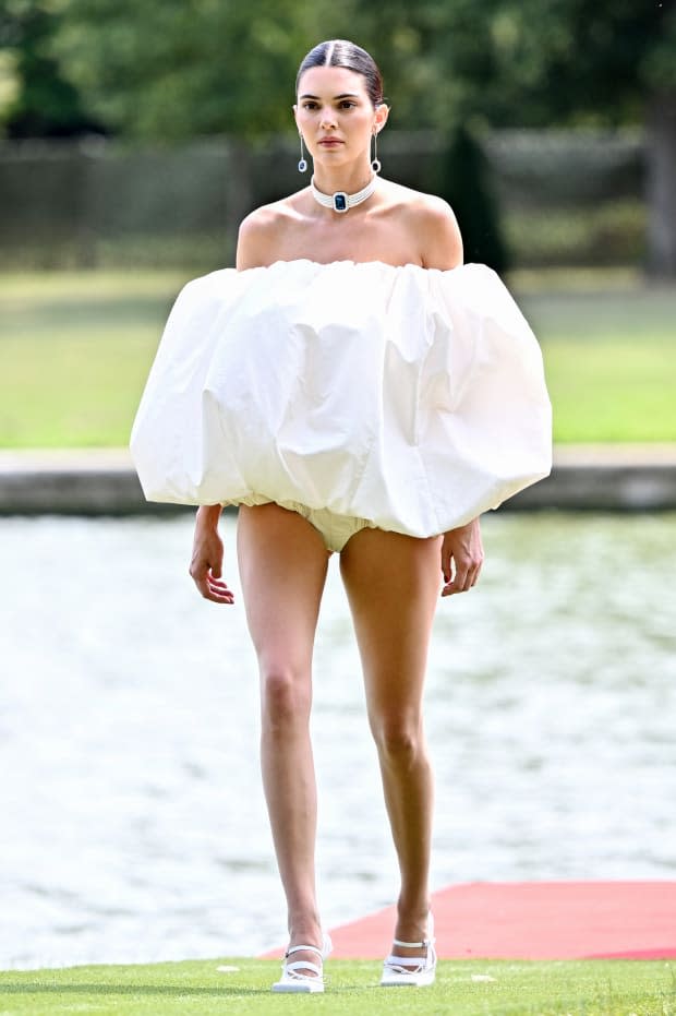 Jacquemus Embraces Delicate Femininity for Fall 2023 - Fashionista