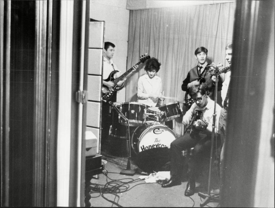 Joe Meek recording with The Honeycombs (ANL/Shutterstock)