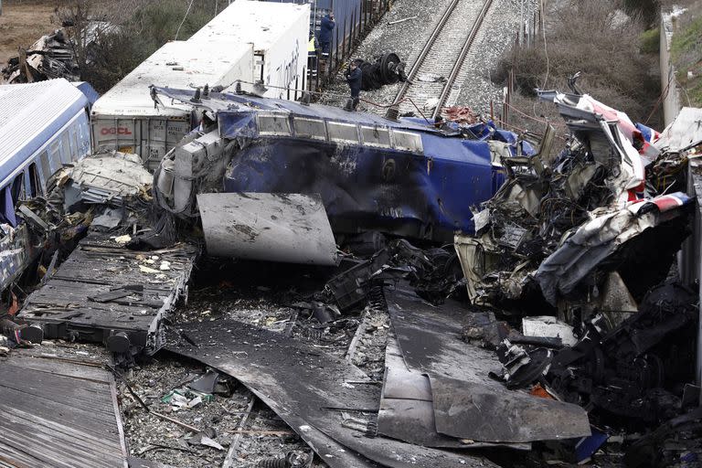 Grecia; trenes; mundo; bomberos; rescatistas; Larissa; Atenas; Tempe