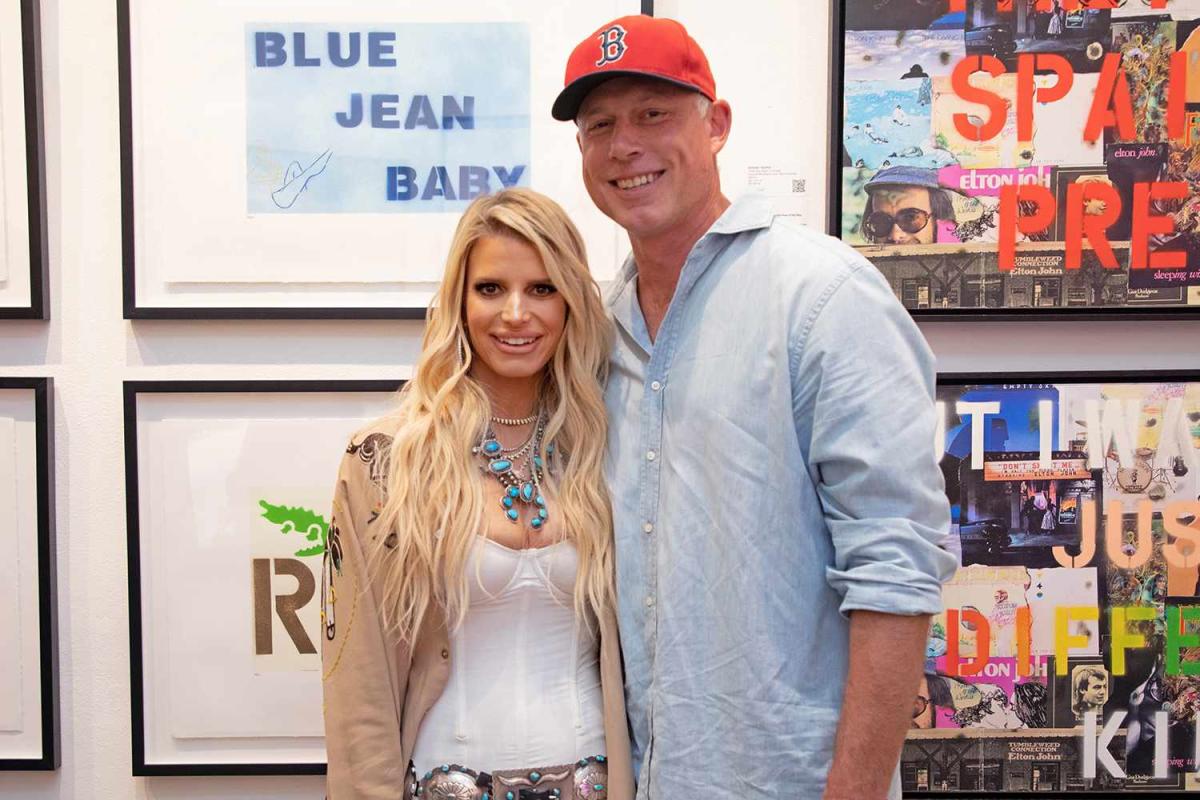 Jessica Simpson Sports '90s-Inspired Look on Rare Night Out with