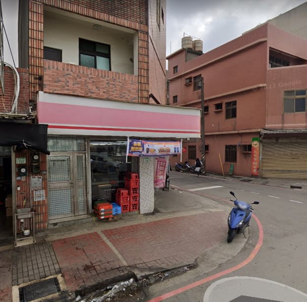 萊爾富桃縣觀音店門市有一名幸運消費者。（圖／翻攝自Google maps）