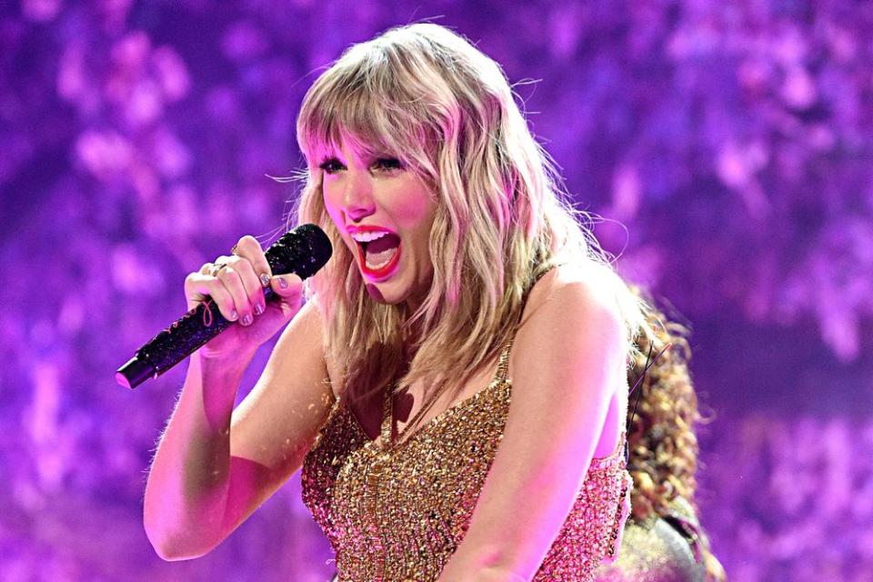 Kevin Mazur/AMA2019/Getty Images