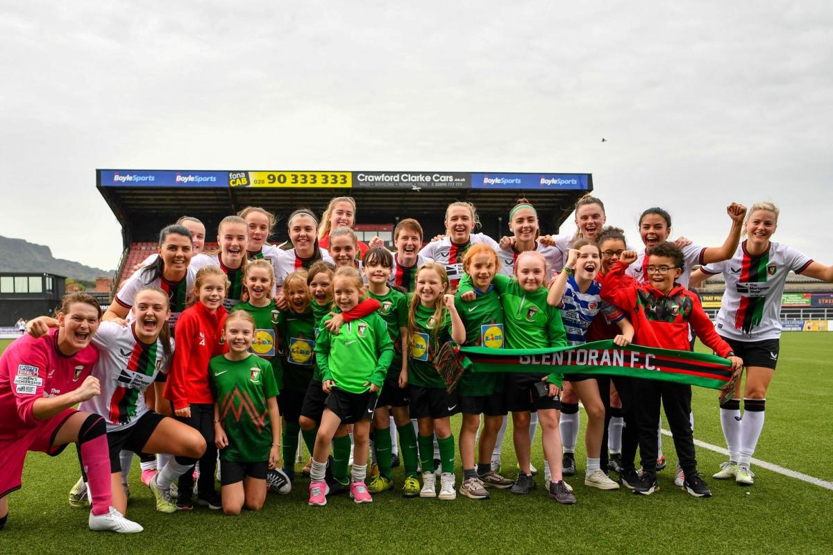 GLENTORAN CROWNED SPORTS DIRECT WOMEN'S PREMIERSHIP