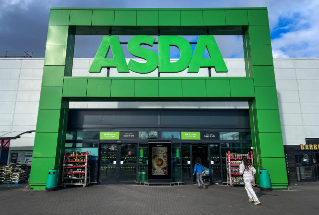 Asda says it is pulling away from biggest supermarkets despite discounting, Asda