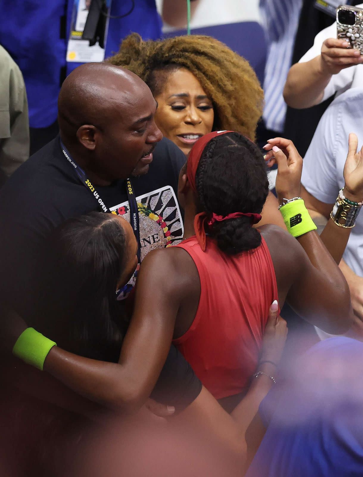 PHOTO: Coco Gauff with her parents after her three set victory against Aryna Sabalenka of Belarus in their Women's Singles Final match on Day Thirteen of the 2023 US Open at the USTA Billie Jean King National Tennis Center, Sept. 09, 2023 (Clive Brunskill/Getty Images)