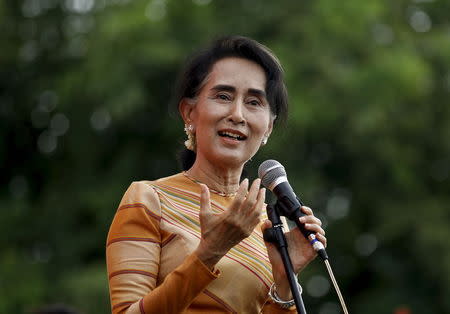 Myanmar pro-democracy leader Aung San Suu Kyi gives a speech on voter education at the Hsiseng township in Shan state, Myanmar September 5, 2015. REUTERS/Soe Zeya Tun