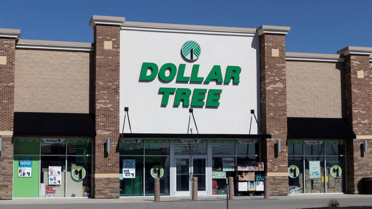 Dollar General Says It Now Sells More Things For $1 Than Dollar Tree -  Coupons in the News