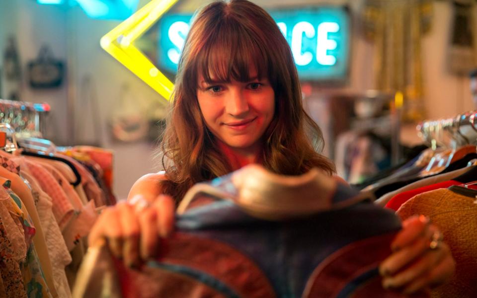 Britt Robertson as Sophia Amoruso in Girlboss - Credit: Karen Ballard/Netflix