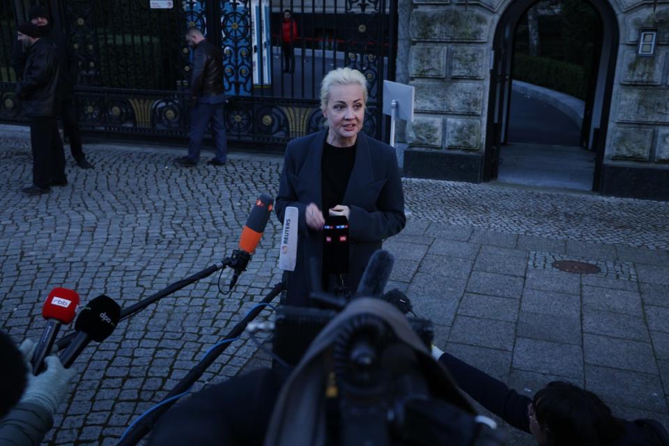 Yulia Navalnaya, widow of Aleksei Navalny, outside the Russian embassy in Berlin after she voted in Russian elections on 17 March 2024 (Getty)