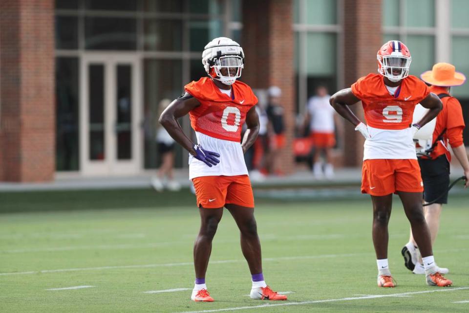 Clemson’s Barrett Carter at the Tigers’ first practice of 2022 camp on Friday, Aug. 5.