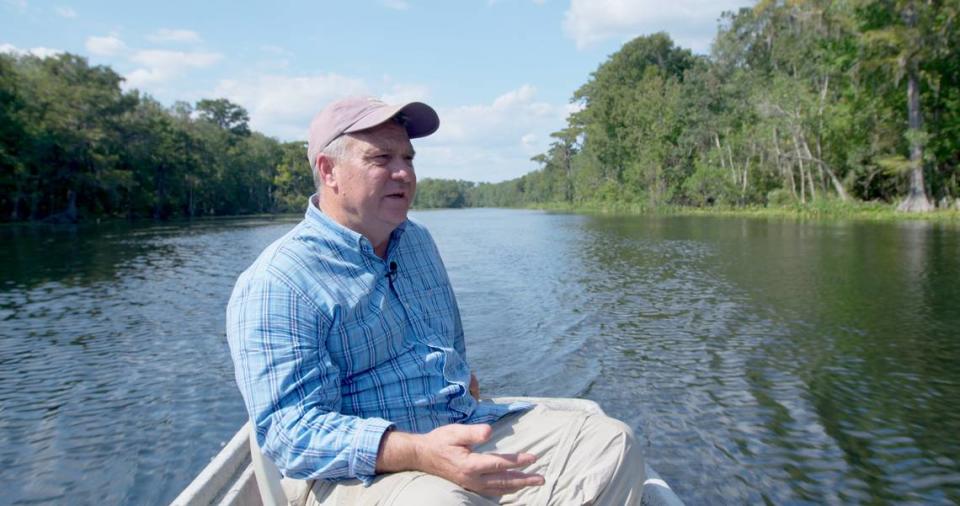 Cruising on the Wacissa River in North Florida: Hydrogeologist Thomas Greenhalgh, a former employee of the Florida Department of Environmental Protection, sued his own employer in 2019, risking his job to stand up for the future of Florida’s springs.