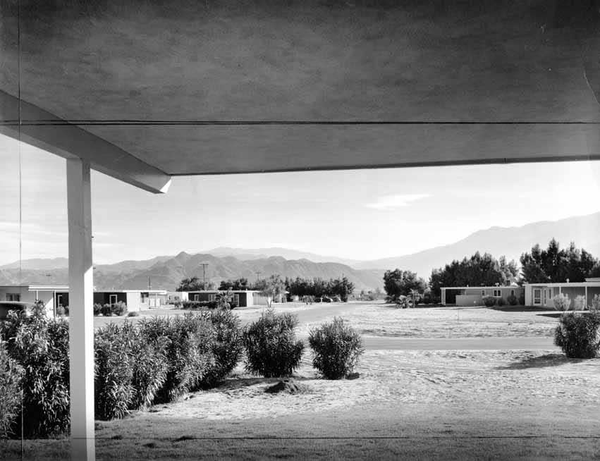 Bel Vista houses in Palm Springs as photographed by Julius Shulman.