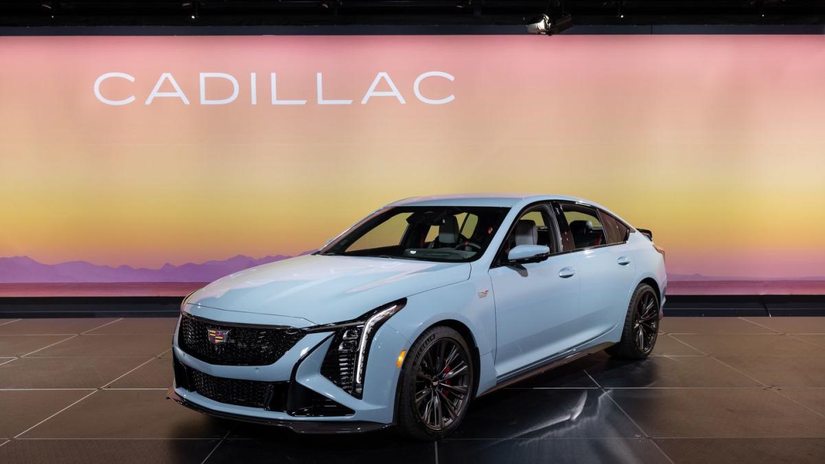 2025 Cadillac CT5V Blackwing Full Image Gallery