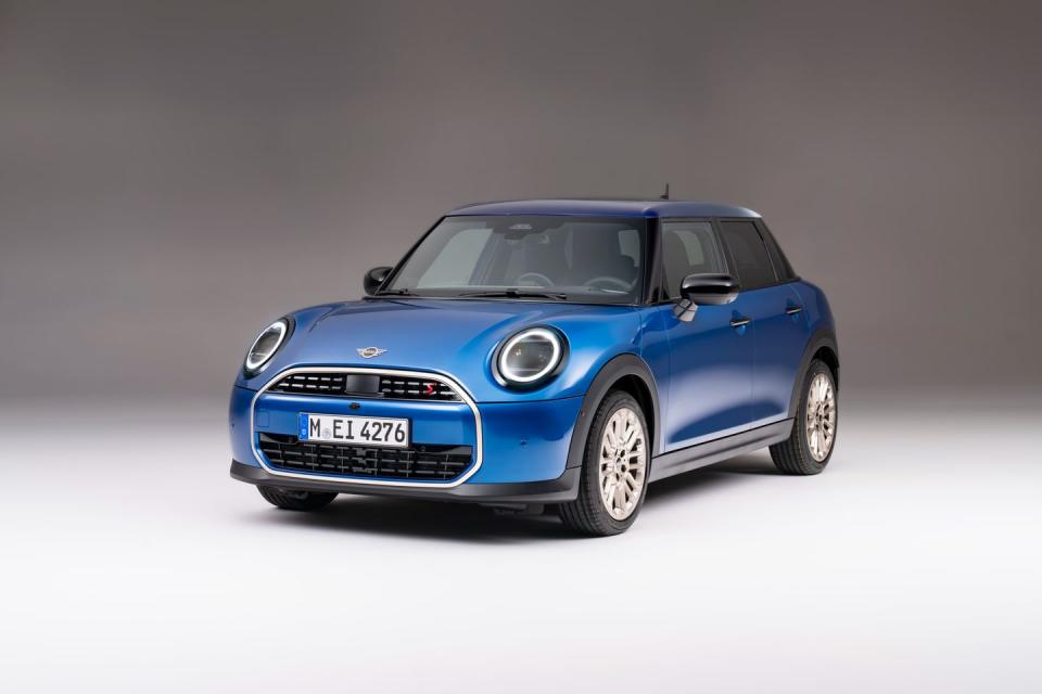 2025 mini cooper 4 door