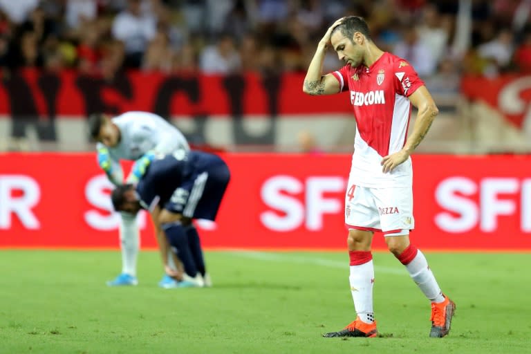 El entonces futbolista del Mónaco Cesc Fábregas, en un partido de la liga francesa de fútbol contra el Olympique Lyonnais, el 9 de agosto de 2019 en el principado (Valery Hache)