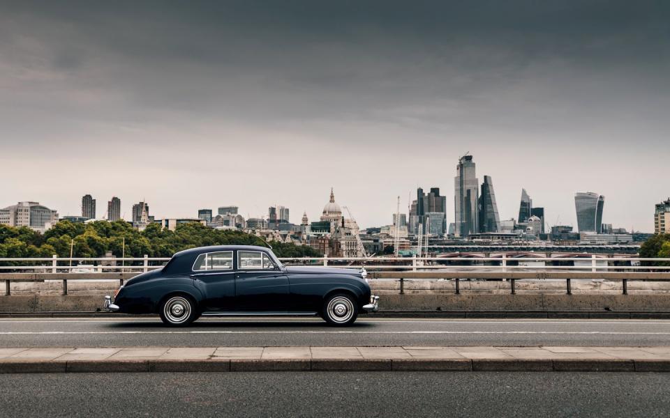 Rolls-Royce Silver Cloud by Lunaz