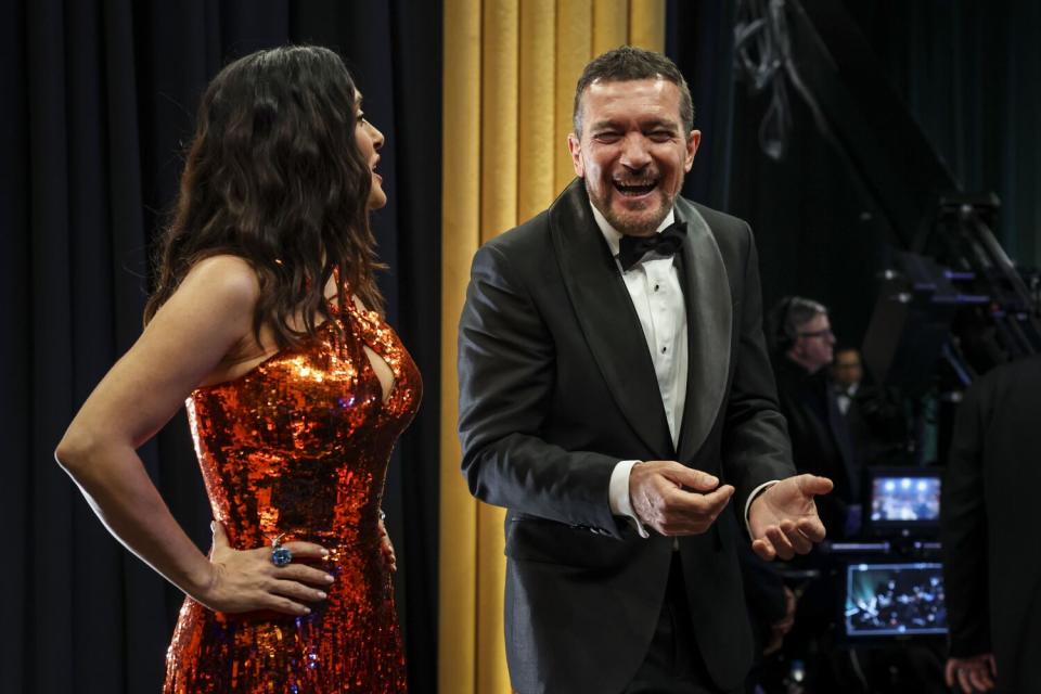 Los amigos y frecuentes coprotagonistas Antonio Banderas y Salma Hayek Pinaul