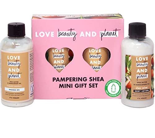 Kit de regalo para Navidad de Love Beauty and Planet Holiday. (Foto: Amazon)