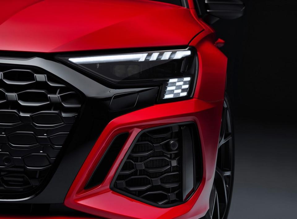 Audi-RS3-2022-16.jpg