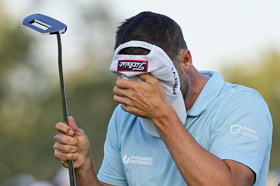 Wyndham Clark celebrates after winning after the U.S. Open golf tournament at Los Angeles Country Club on Sunday, June 18, 2023, in Los Angeles. (AP Photo/Matt York)