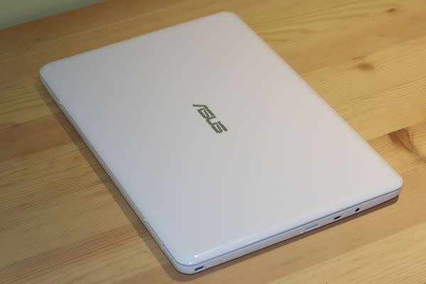 輕薄好攜帶 ASUS EeeBook X205TA 天使白