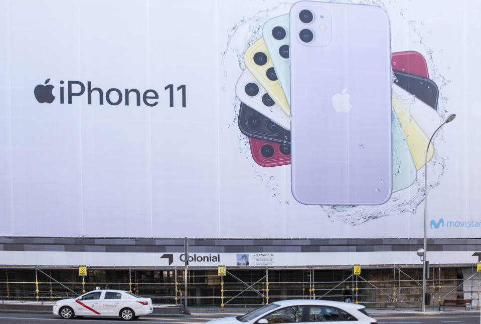 MADRID, SPAIN - 2019/12/30: A large Apple Iphone 11 advertisement seen in Madrid, Spain. (Photo by Budrul Chukrut/SOPA Images/LightRocket via Getty Images)