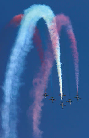 Pakistani jets perform aerobatic during Pakistan Day military parade in Islamabad, Pakistan, March 23, 2017. REUTERS/Faisal Mahmood