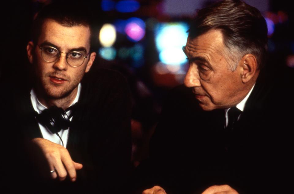 Paul Thomas Anderson and Philip Baker Hall on the set of Hard Eight