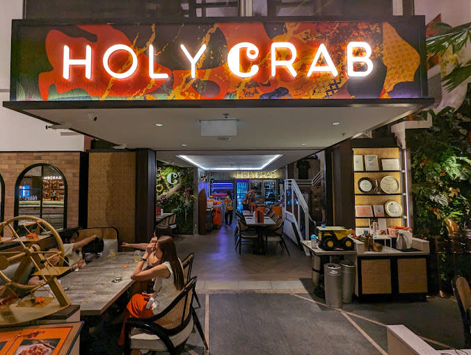 11 Seafood Places - HOLYCRAB