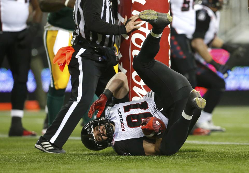 Ottawa Redblacks' Patrick Lavoie falls into the end zone for a touchdown against the Edmonton Eskimos during the CFL's 103rd Grey Cup championship football game in Winnipeg, Manitoba, November 29, 2015. REUTERS/Mark Blinch
